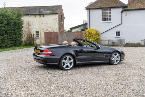 2007 Mercedes-Benz R230 SL500 Designo Facelift Model For Sale (picture 17 of 188)