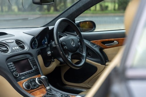 2007 Mercedes-Benz R230 SL500 Designo Facelift Model For Sale (picture 41 of 188)