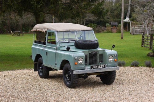 1971 Land Rover Series IIA 88in For Sale (picture 1 of 165)