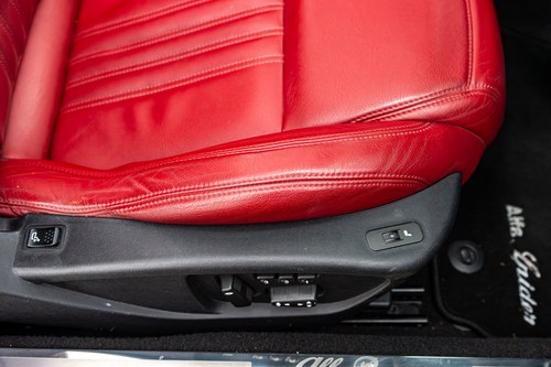 2009 Alfa Romeo Spider 3.2 V6 zum Verkauf (Bild 61 von 185)