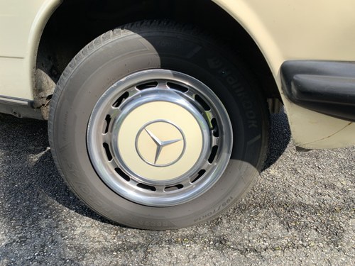 1981 Mercedes-Benz W123 230E Manual à vendre (picture 9 of 37)