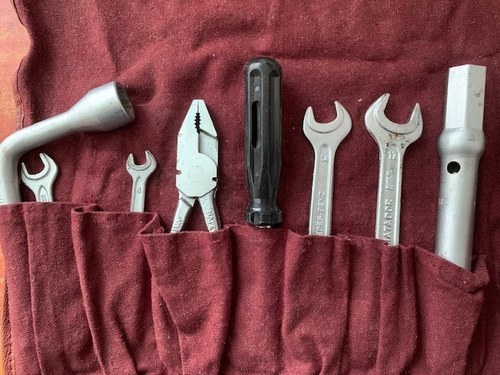 1981 Mercedes-Benz W123 230E Manual à vendre (picture 35 of 37)