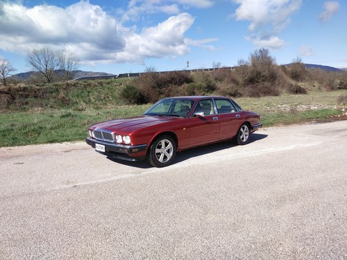 1992 Jaguar XJ40 XJ6 3.2 Manual For Sale (picture 1 of 92)