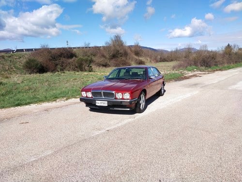 1992 Jaguar XJ40 XJ6 3.2 Manual For Sale (picture 2 of 92)