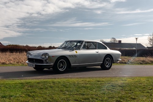 1965 Ferrari 330 GT 2+2 Series 1 'Interim' For Sale (picture 10 of 242)
