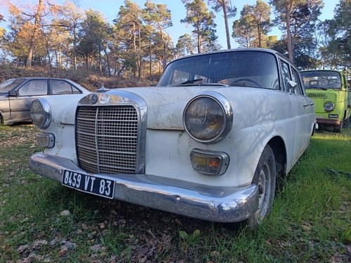 MERCEDES 200 D - 1967 Kaufen Bei