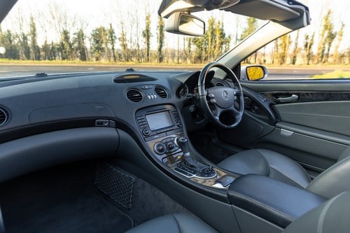 2005 Mercedes-Benz R230 SL500 For Sale (picture 5 of 173)