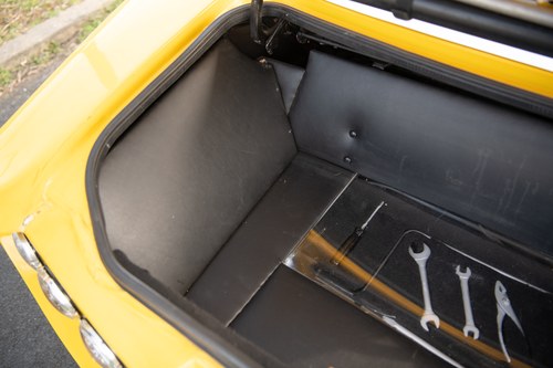 1991 Mazda Eunos Simpson Design Italia Classic 1.6 Supercharged In vendita (immagine 64 di 161)