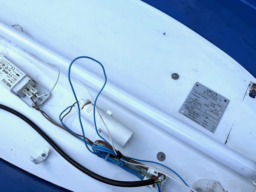 Collection of Three Ford Dealership Signs In vendita (immagine 14 di 95)