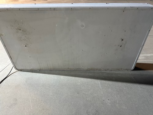 Collection of Three Ford Dealership Signs In vendita (immagine 78 di 95)