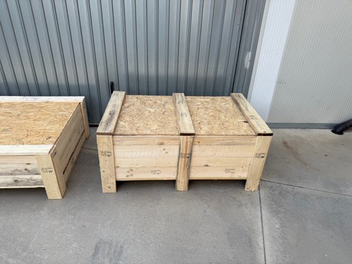 Collection of Three Ford Dealership Signs In vendita (immagine 81 di 95)