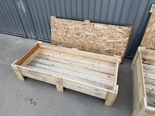 Collection of Three Ford Dealership Signs In vendita (immagine 86 di 95)