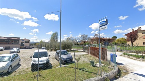 Collection of Three Ford Dealership Signs In vendita (immagine 95 di 95)