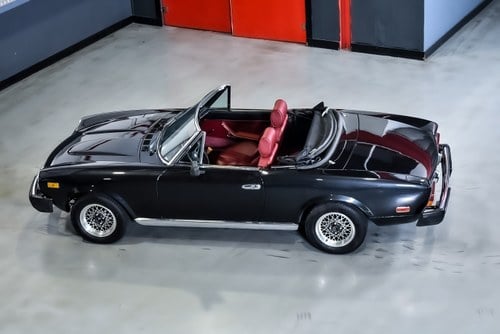 1979 Fiat 124 Spider 2000 Convertible 2,0L à vendre (picture 26 of 81)