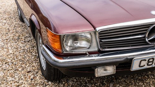 1985 Mercedes-Benz 500SL (R107) In vendita (immagine 88 di 205)