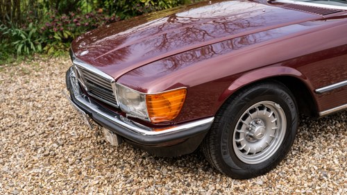 1985 Mercedes-Benz 500SL (R107) In vendita (immagine 97 di 205)