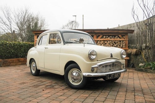1958 Standard 10 Te koop (foto 2 van 174)