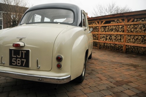 1958 Standard 10 Te koop (foto 24 van 174)