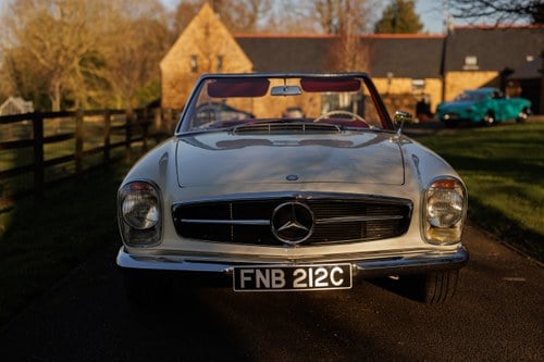 1965 Mercedes-Benz 230SL (W113) En venta (imagen 4 de 240)