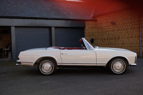 1965 Mercedes-Benz 230SL (W113) En venta (imagen 14 de 240)