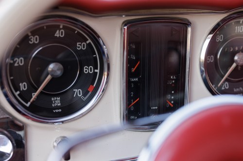 1965 Mercedes-Benz 230SL (W113) En venta (imagen 51 de 240)