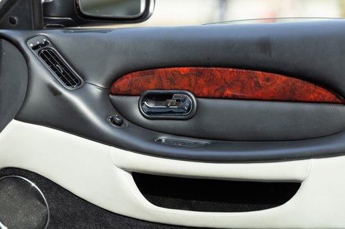 2004 Aston Martin DB7 Vantage Volante Sub 8k miles! zum Verkauf (Bild 65 von 159)