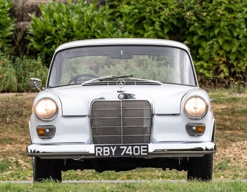 1967 Mercedes-Benz W110 Series 2 200 ‘Fintail’ till salu (bild 15 av 138)