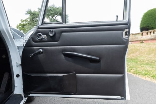 1967 Mercedes-Benz W110 Series 2 200 ‘Fintail’ till salu (bild 21 av 138)