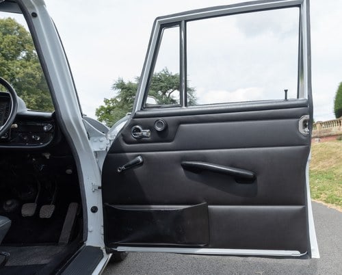 1967 Mercedes-Benz W110 Series 2 200 ‘Fintail’ till salu (bild 22 av 138)