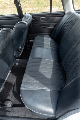 1967 Mercedes-Benz W110 Series 2 200 ‘Fintail’ till salu (bild 31 av 138)