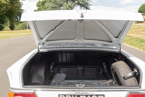 1967 Mercedes-Benz W110 Series 2 200 ‘Fintail’ till salu (bild 70 av 138)