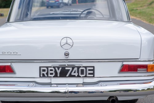 1967 Mercedes-Benz W110 Series 2 200 ‘Fintail’ till salu (bild 84 av 138)