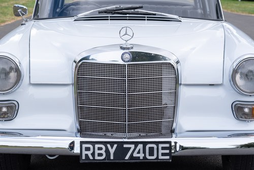 1967 Mercedes-Benz W110 Series 2 200 ‘Fintail’ till salu (bild 92 av 138)