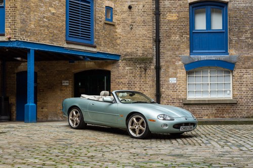 2002 Jaguar XKR Convertible (X100) In vendita (immagine 2 di 213)