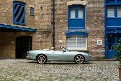 2002 Jaguar XKR Convertible (X100) In vendita (immagine 3 di 213)