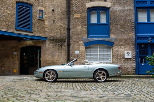 2002 Jaguar XKR Convertible (X100) In vendita (immagine 13 di 213)