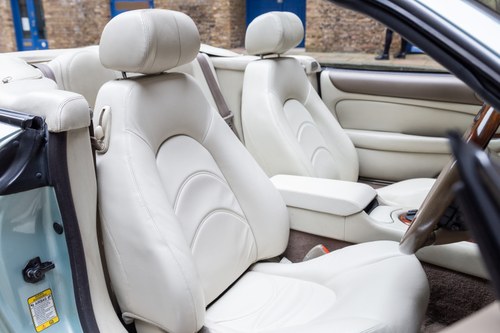 2002 Jaguar XKR Convertible (X100) In vendita (immagine 39 di 213)
