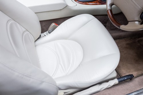 2002 Jaguar XKR Convertible (X100) In vendita (immagine 42 di 213)