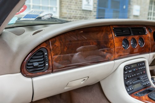 2002 Jaguar XKR Convertible (X100) In vendita (immagine 47 di 213)