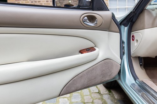 2002 Jaguar XKR Convertible (X100) In vendita (immagine 53 di 213)