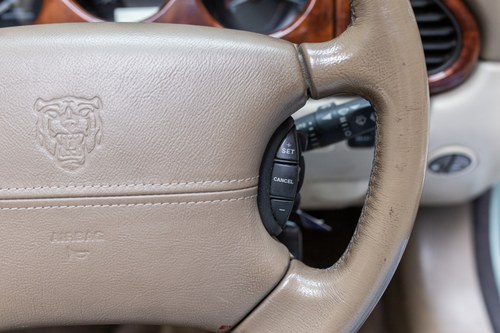 2002 Jaguar XKR Convertible (X100) In vendita (immagine 70 di 213)