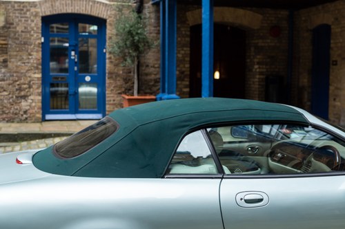 2002 Jaguar XKR Convertible (X100) In vendita (immagine 115 di 213)