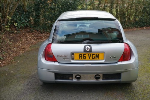 2002 Renault Clio Sport V6 Phase 1 For Sale (picture 18 of 22)