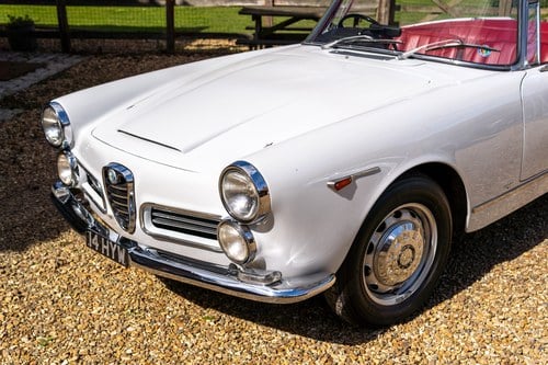 1963 Alfa Romeo 2600 Spider zum Verkauf (Bild 73 von 117)