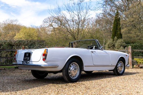 1963 Alfa Romeo 2600 Spider zum Verkauf (Bild 8 von 117)