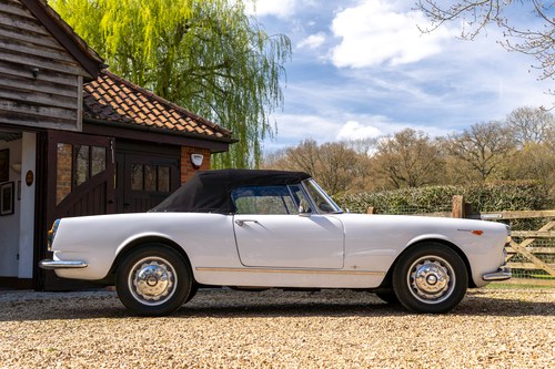 1963 Alfa Romeo 2600 Spider zum Verkauf (Bild 11 von 117)