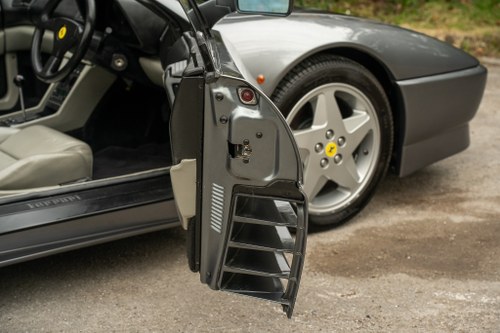 1993 Ferrari 348TS zum Verkauf (Bild 59 von 176)