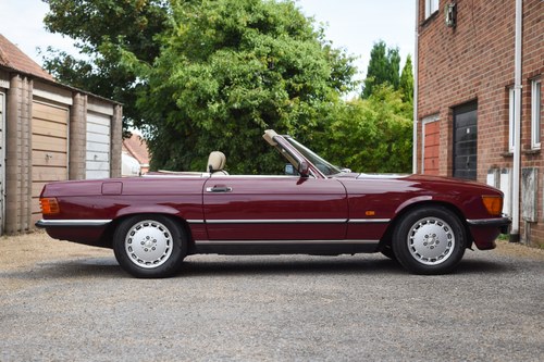 1989 Mercedes-Benz 300 SL R107 For Sale (picture 11 of 209)