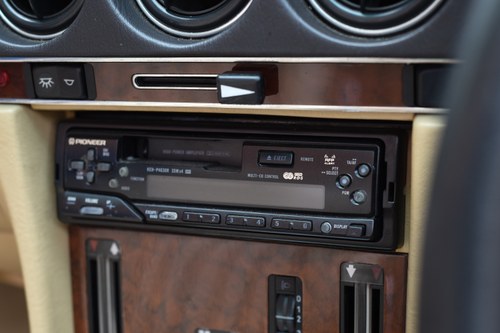 1989 Mercedes-Benz 300 SL R107 For Sale (picture 56 of 209)