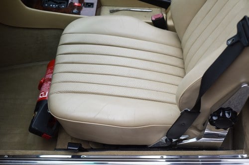 1989 Mercedes-Benz 300 SL R107 For Sale (picture 74 of 209)